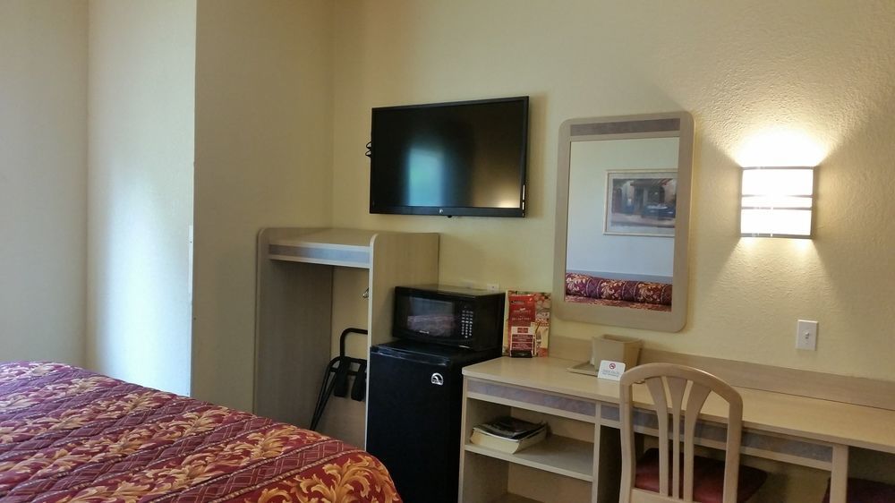 Motel 6 Humble, Tx - Houston International Airport Kültér fotó